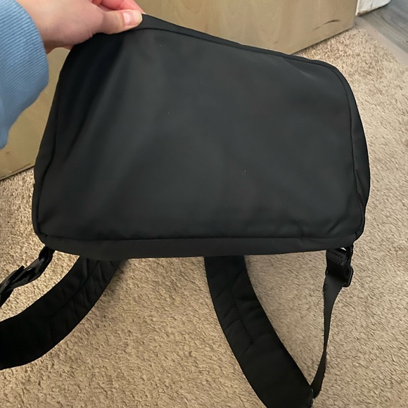 Lululemon backpack USED fair condition - Picture 9 of 9